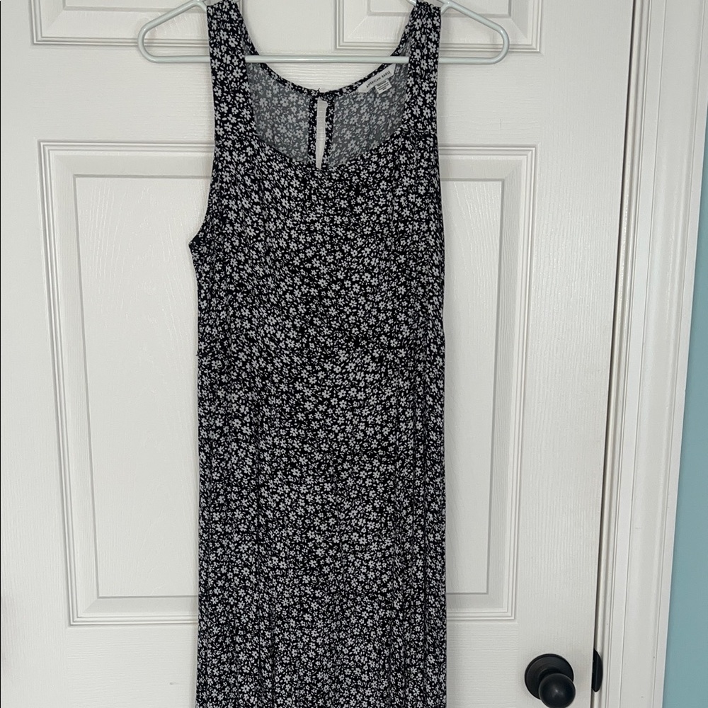 American Eagle Outfitters Black and White Floral Midi Dress